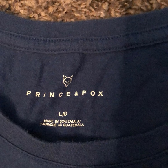 ⭐️3 For $15⭐️ Aeropostale’s Prince and Fox T-Shirt - Picture 4 of 4